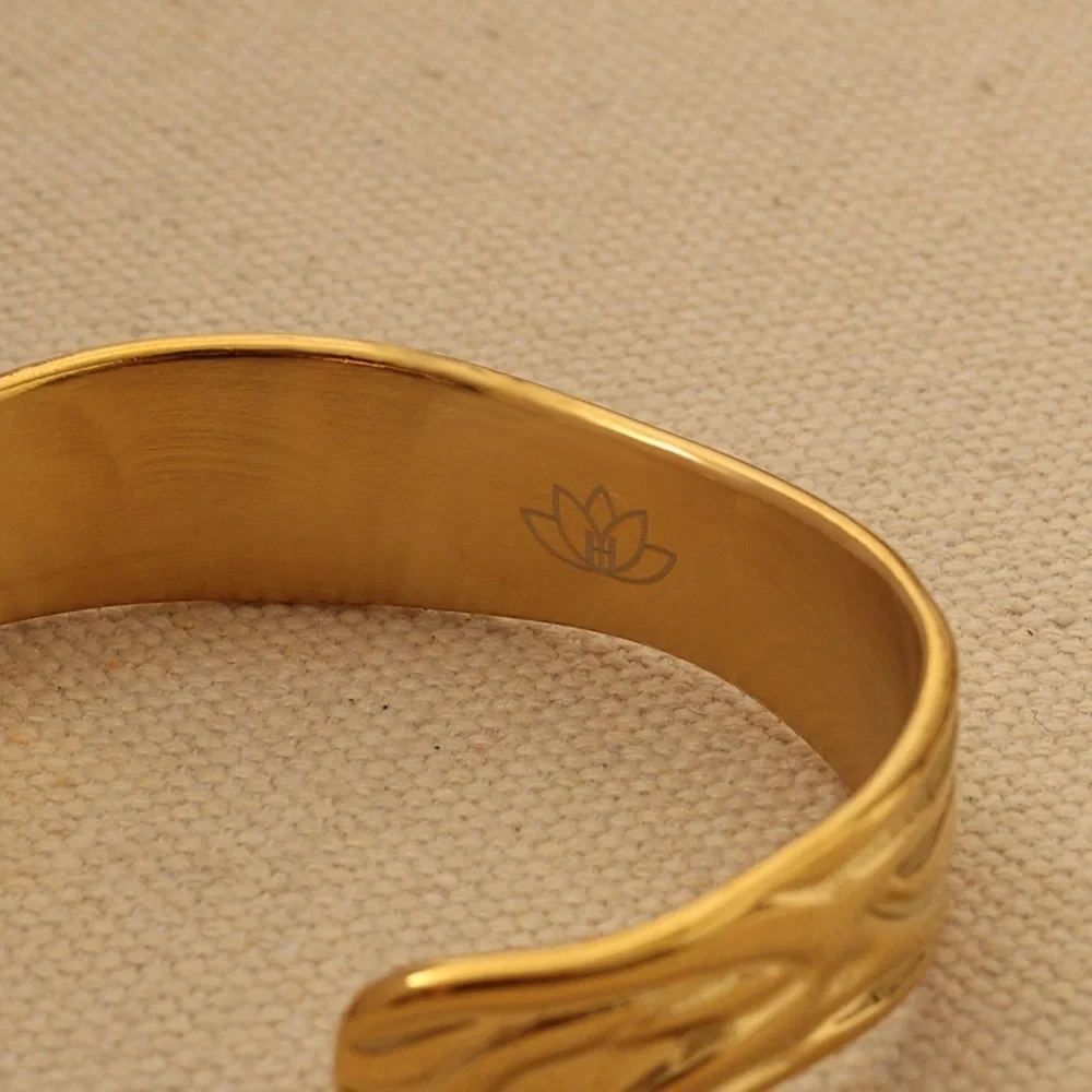 Inner Harmoni 18K Gold Plated Elegant Gold Cuff Bracelet - Picture 2 of 3